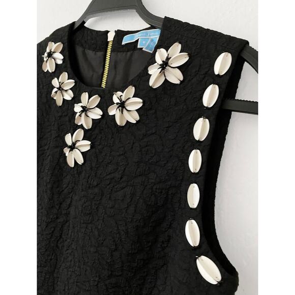 Draper James Women's Black Sheath Textured Dress White Floral Embellishments - Picture 5 of 8